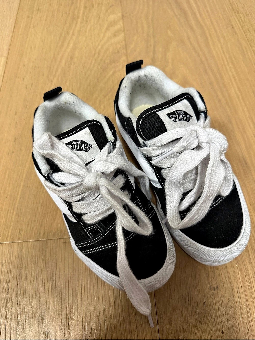Vans Knu Skool Black & White Girls/Boys US 13.5